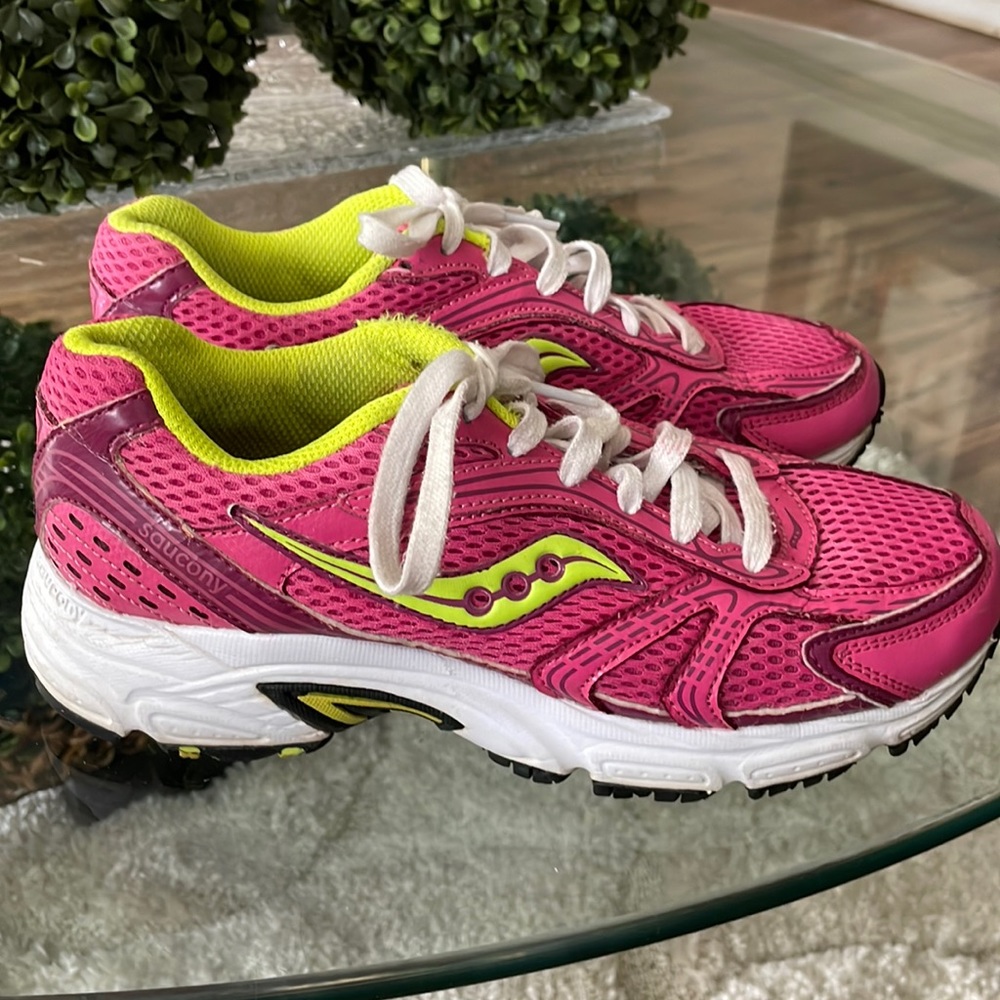 Saucony Oasis Women’s Running Shoes Size 7.5
